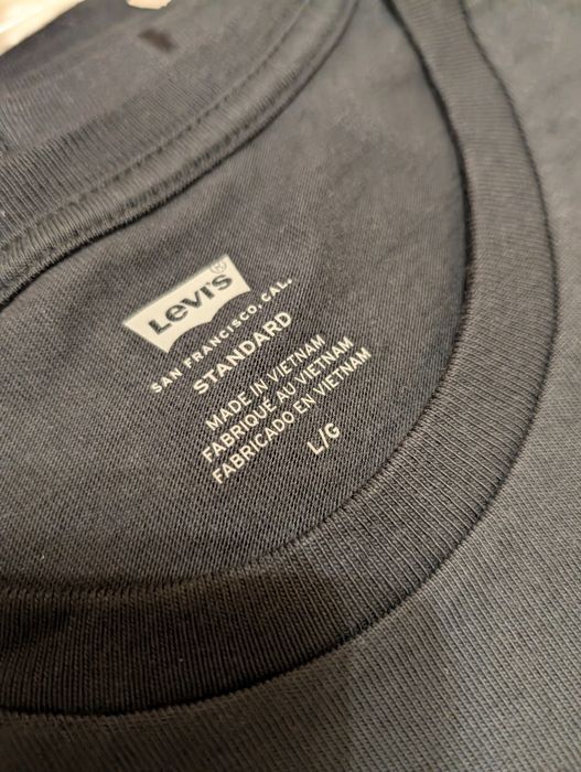 T-shirt Levi's TAM L preta