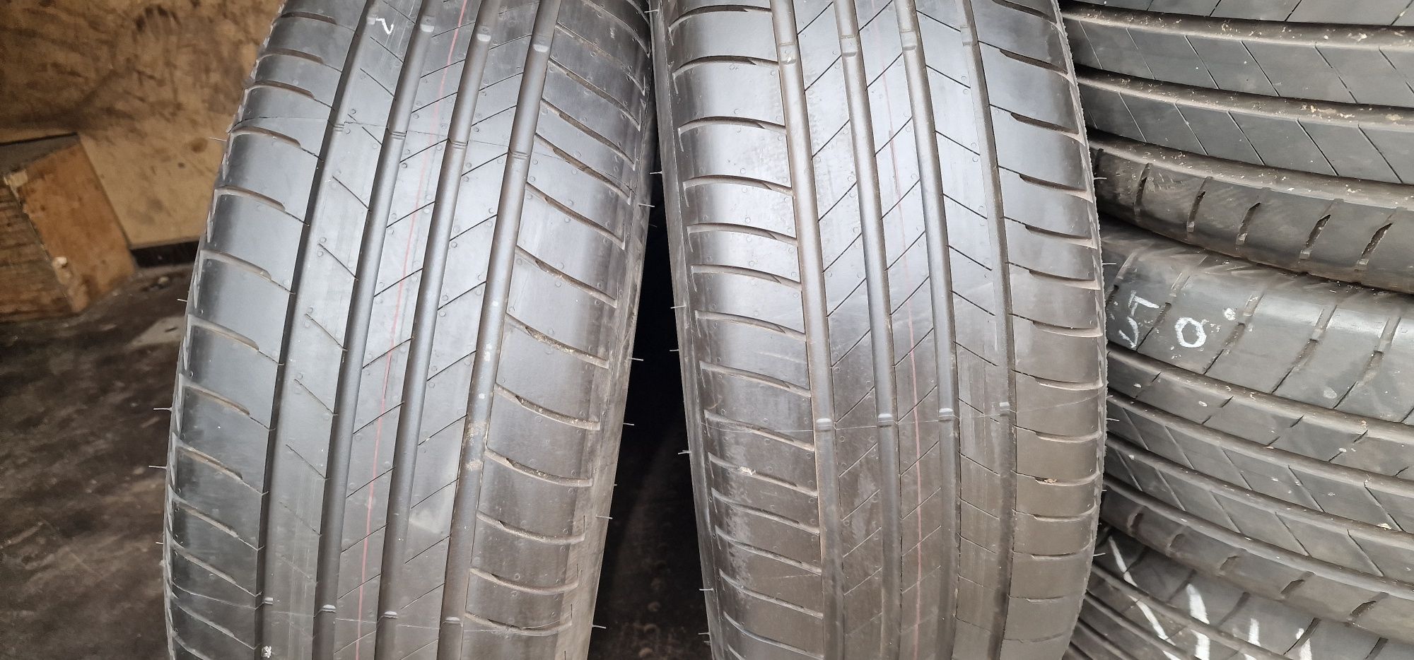 Opony Letnie Nowe-Demo R17 215/60-2szt-Montaż-Bridgestone-22rok