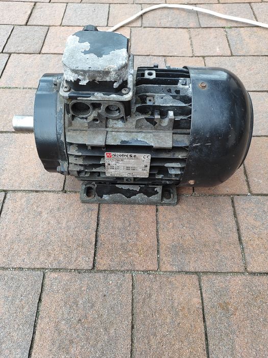 Silnik trójfazowy elektryczny na siłe 3F 4kw 1400 obrotów nicolini
