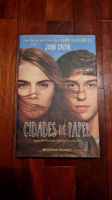 Livro NOVO "Cidades de Papel"