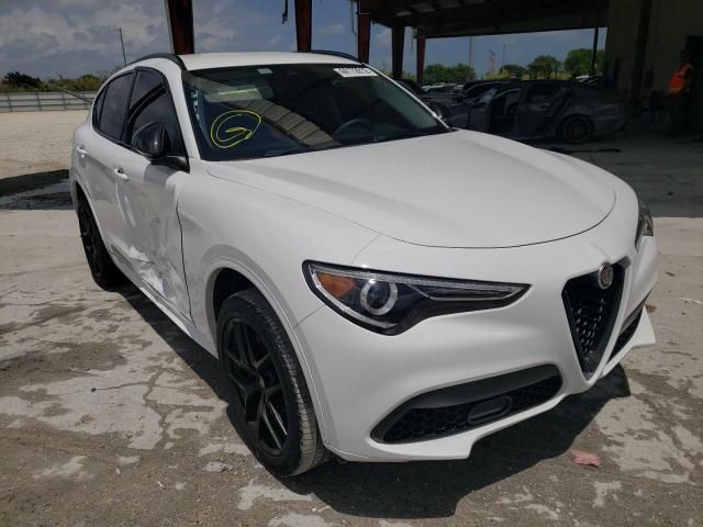 Alfa Romeo Stelvio Alfa Romeo Stelvio, 4x4, Q4, 2.0l, Niski koszt naprawy ! USA !
