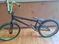 Śliczny składany BMX