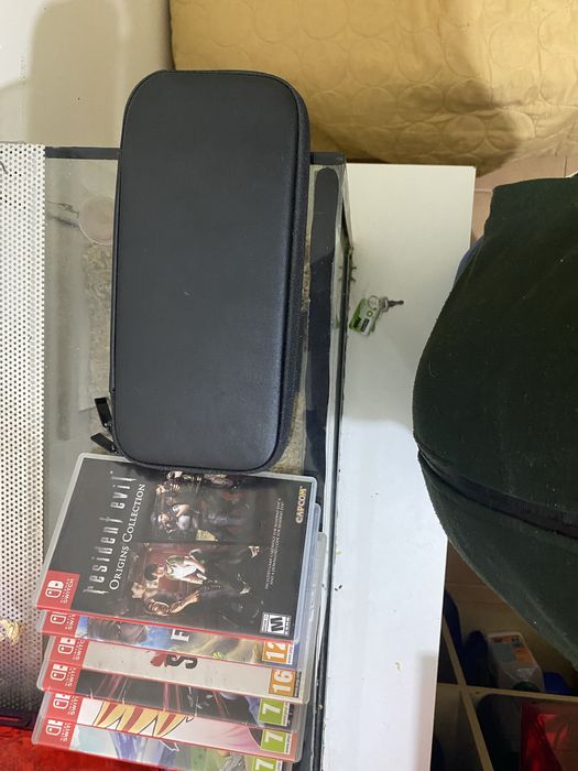 Nintendo switch v2 praticamente nova
