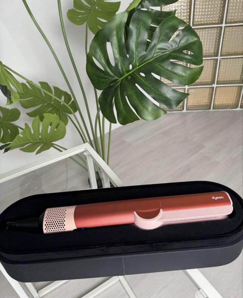 Новий! Оригінал!! Dyson Airstrait HT01 Strawberry