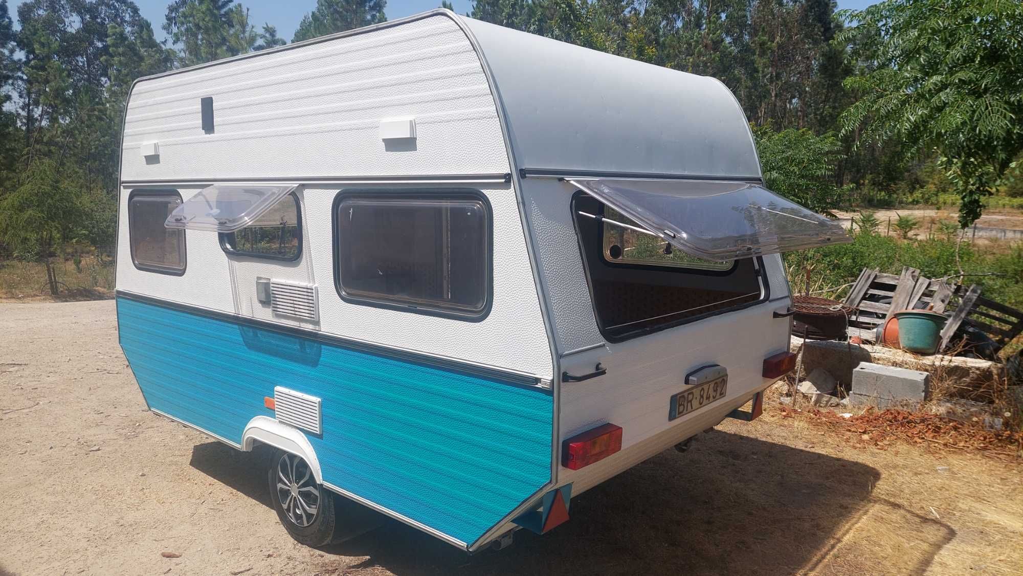 Caravana Home-Car com documentos
