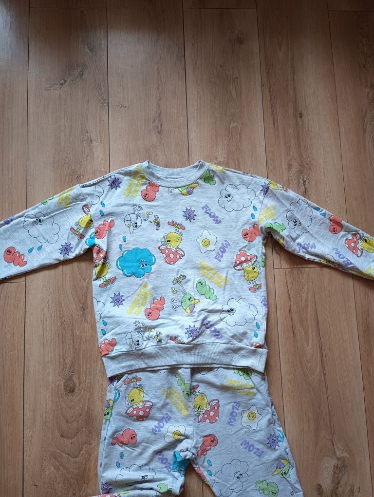 Dres dzieciecy 134