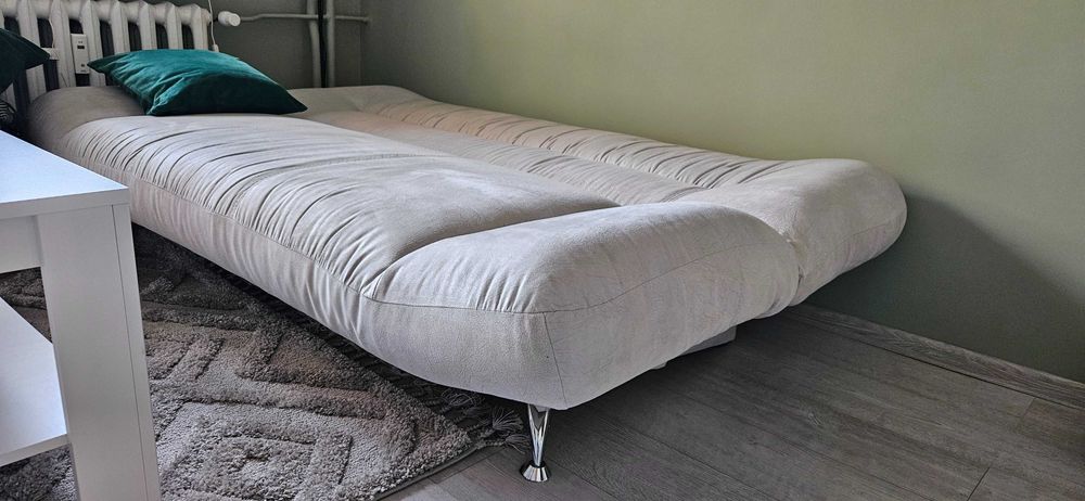 Kanapa sofa jasno szara zadbana skóra