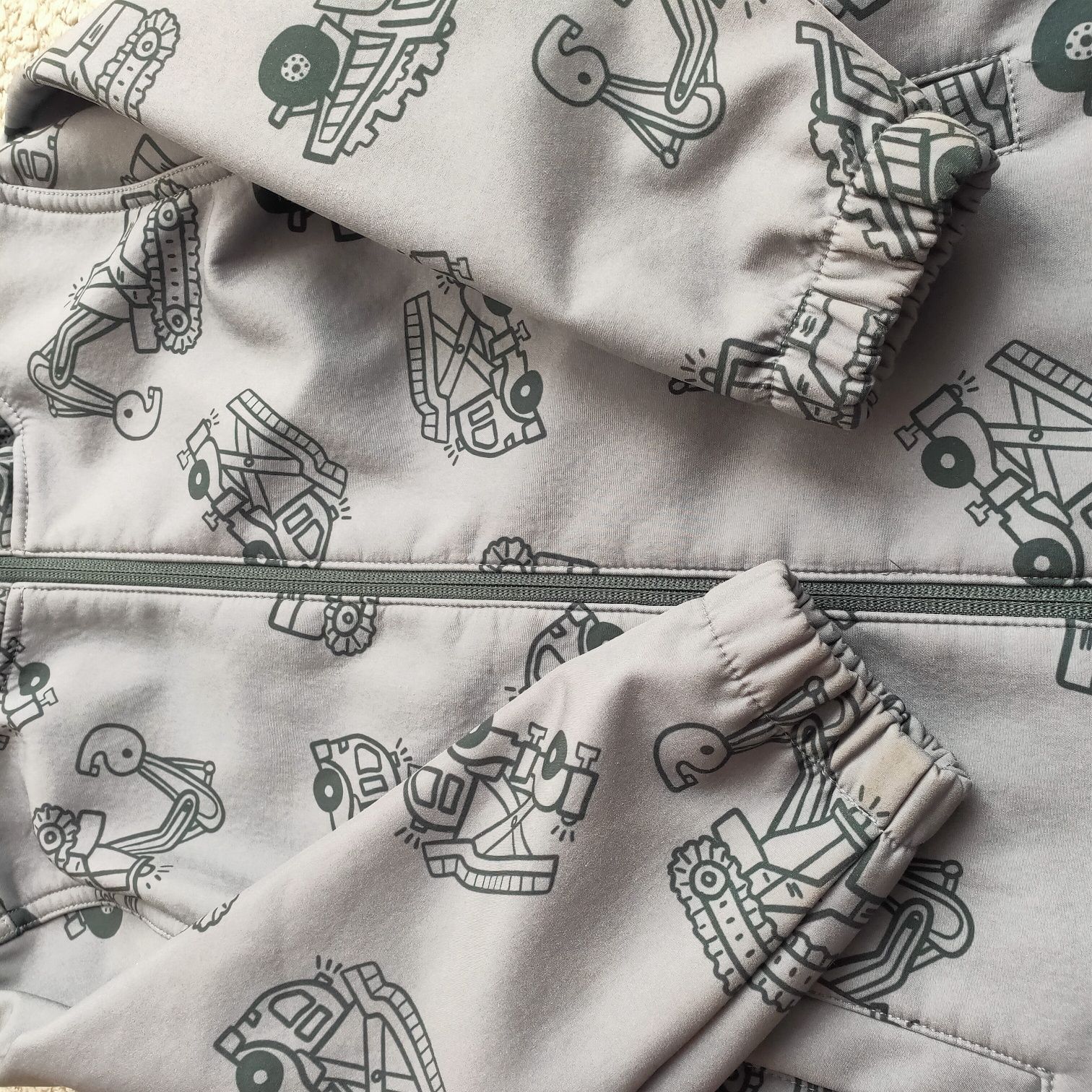 Softshell kurtka  pojazdy  koparki ciężarówki 104/110