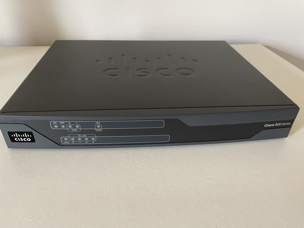 Router Cisco C881