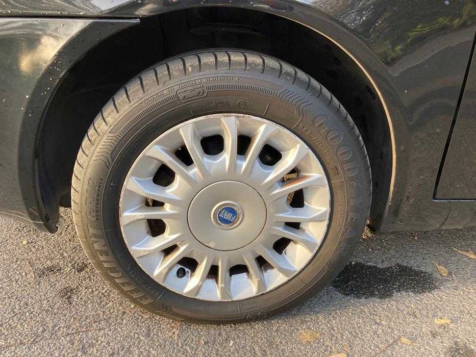 Fiat Punto preto 1.2 - 16V - (2000) - 3 portas