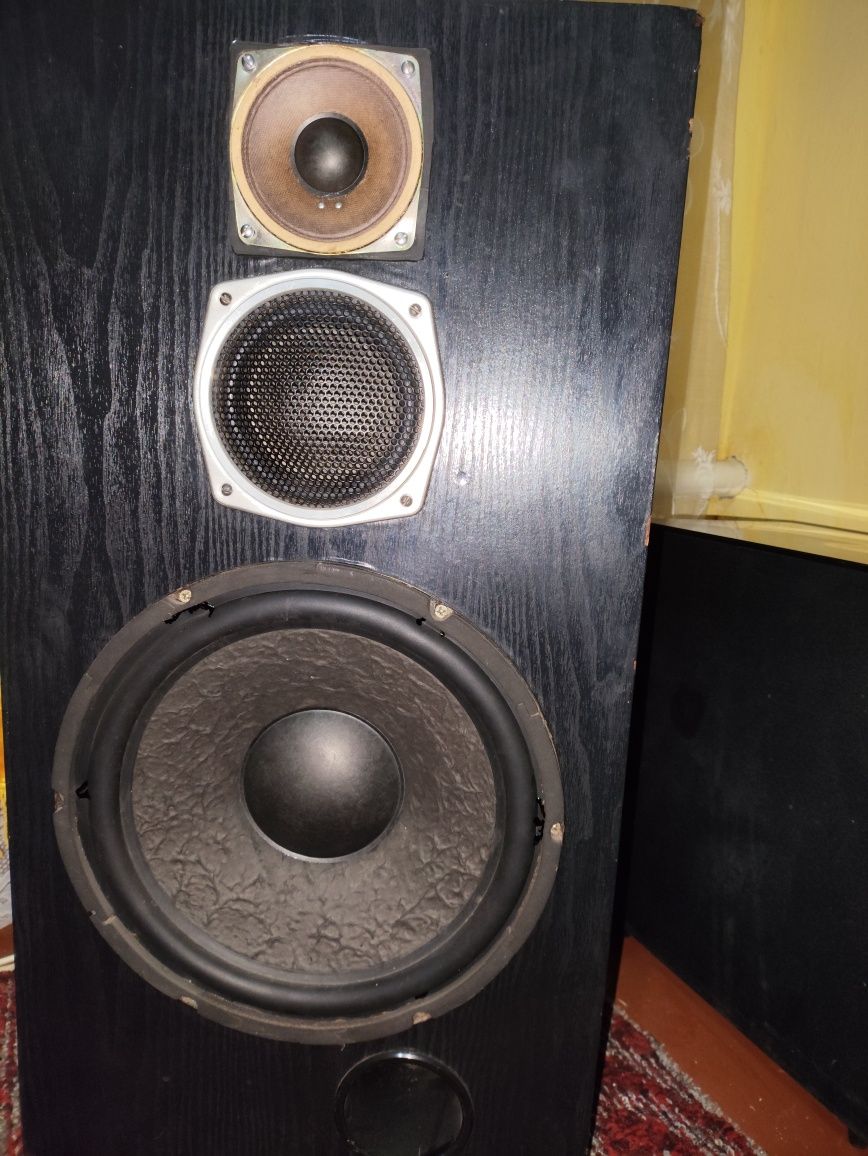 Продам комплект японский усилитель Denon и колонки амфитон 35ас-018
