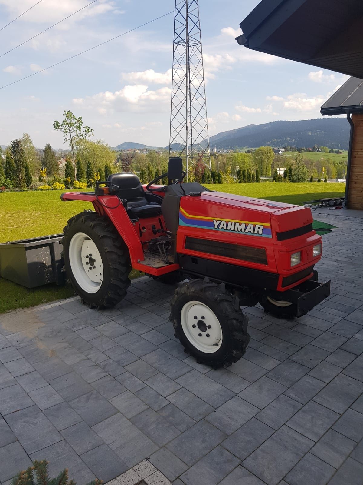 Traktor Yanmar 24KM + pług + kosiarka + skrzynia