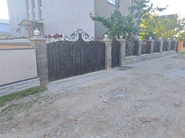 Кований паркан,ворота та хвіртка