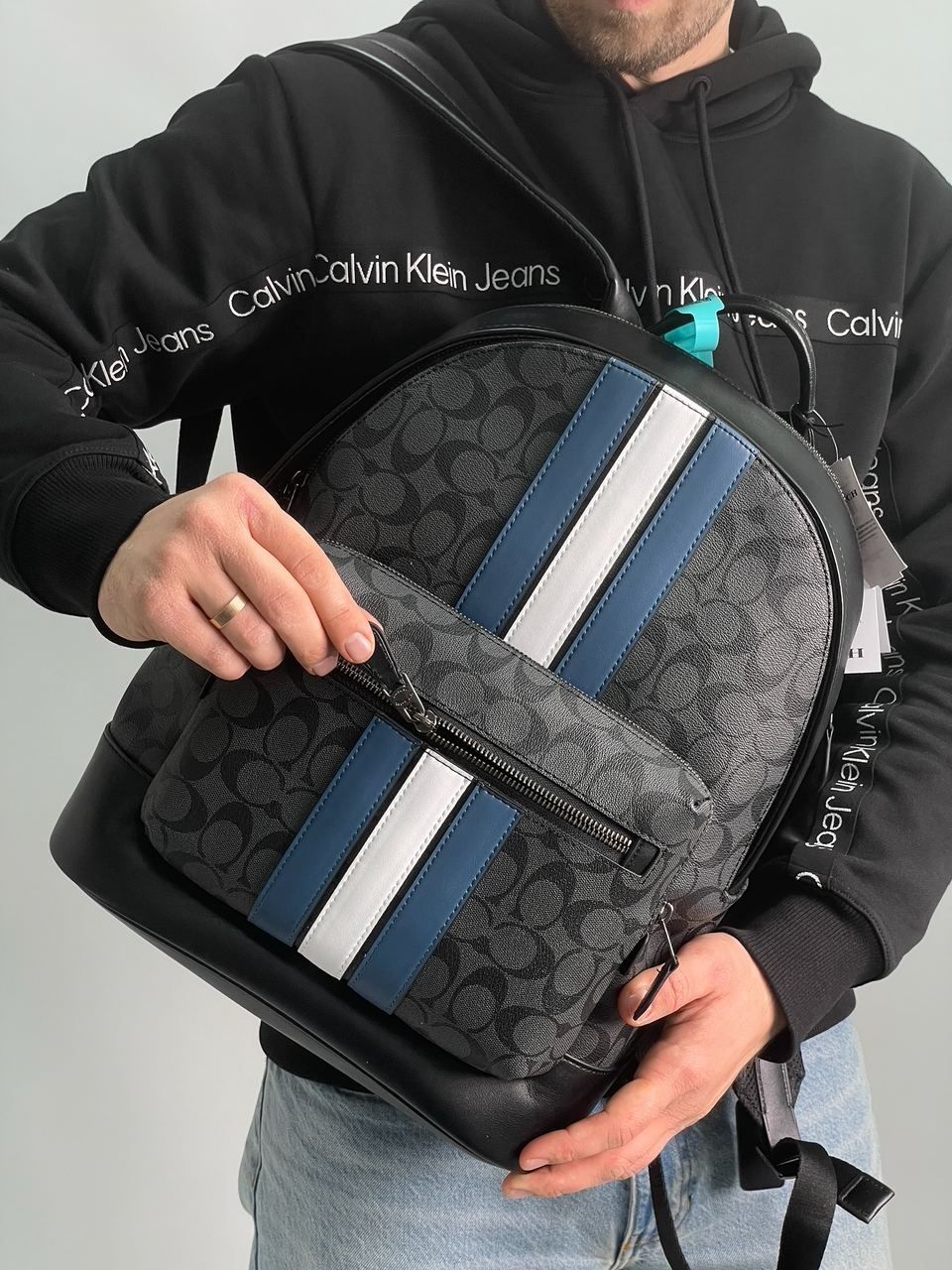 Рюкзак міський чоловічий Coach West Backpack In Signature Canvas 37×31