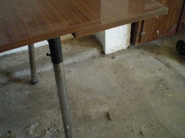 Mesa retangular de cozinha