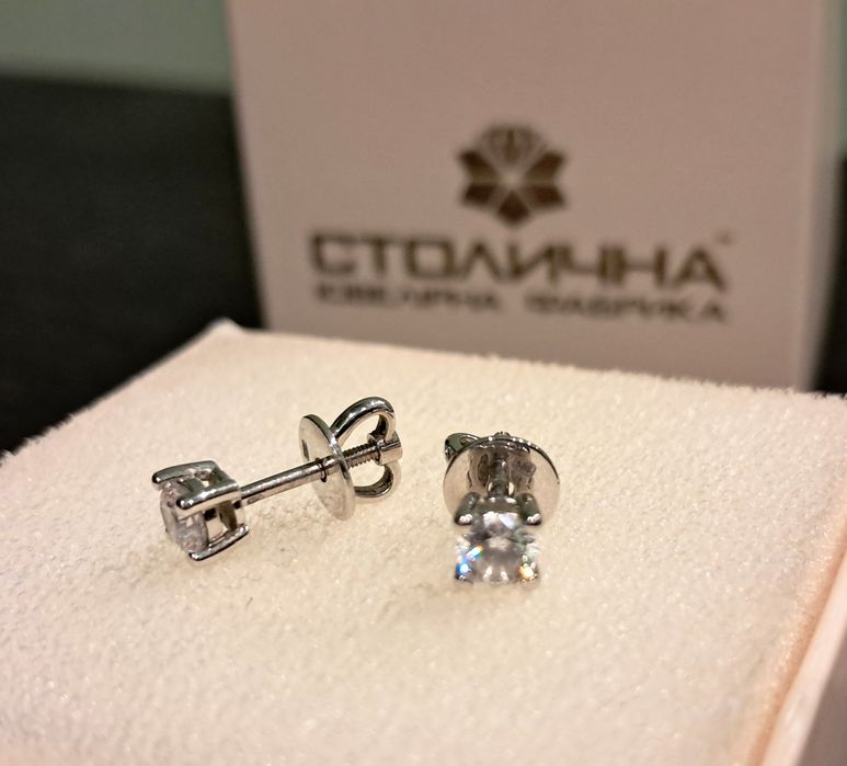 Золоті сережки-пусети з фіанітами 585