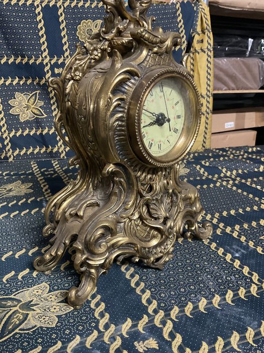 Relógio de mesa brass Quartz altura de 38 cm