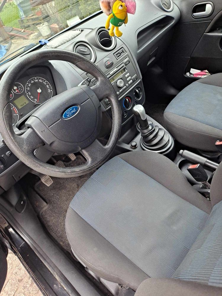 Ford fiesta  2006 1.3 benzyna