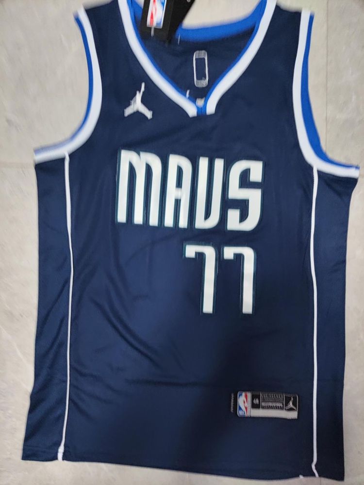 Camisola Luka Doncic Mavs, Tamanho S, nova com etiqueta !