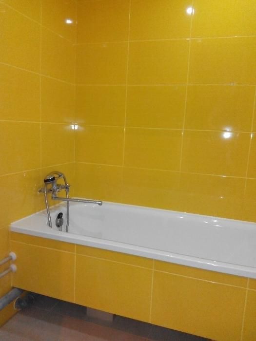 Кладка кафеля. Штукатурка. Шпаклёвка. Обои. Электричество.