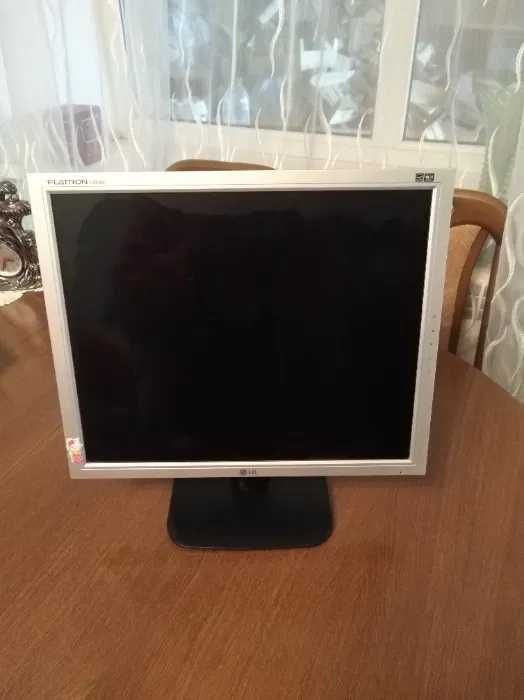 Монітор 19" LG L1918S