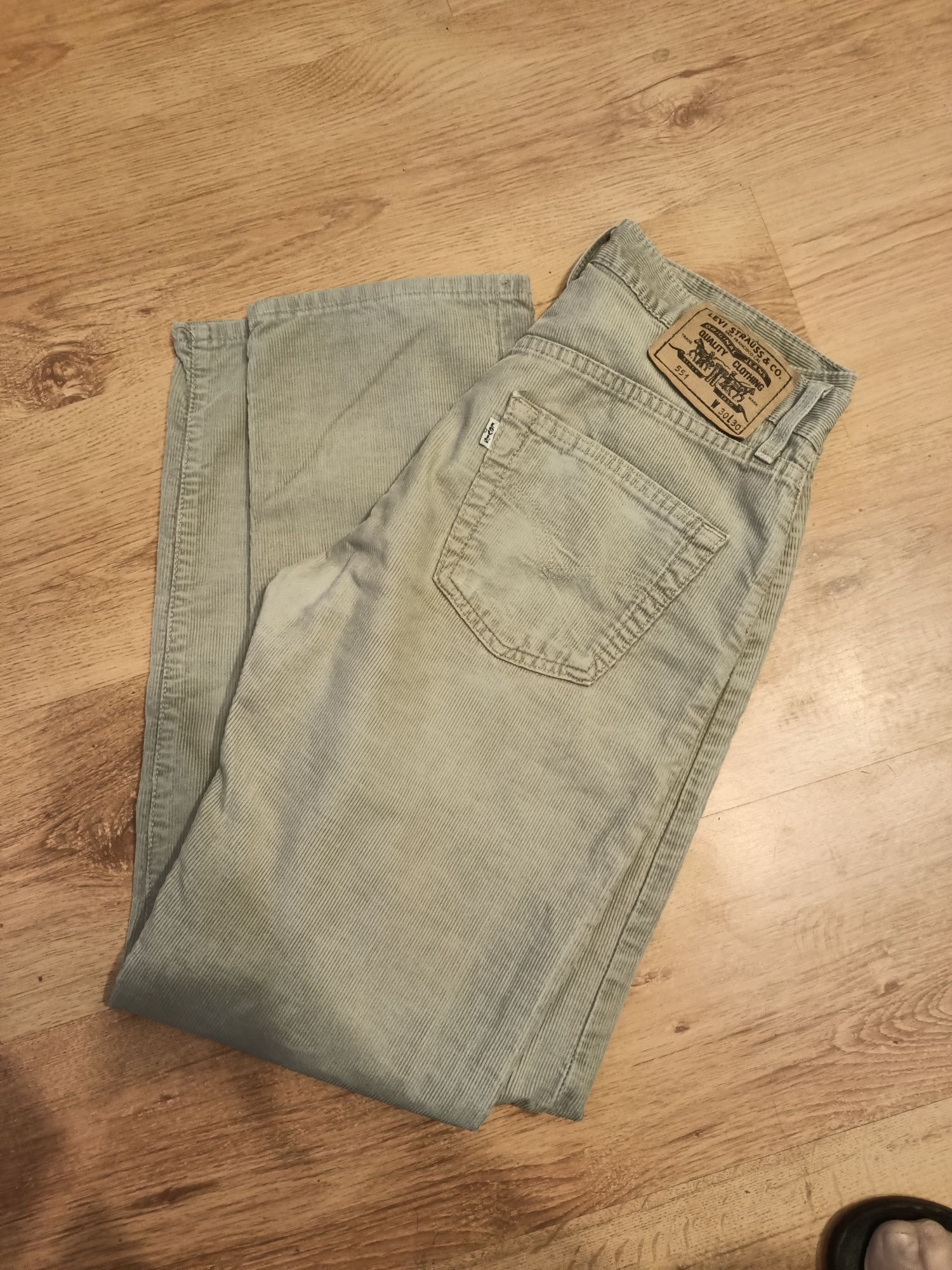 Sztruksy beżowe Levi's rozm. XS lub 164 Levi Strauss & CO.