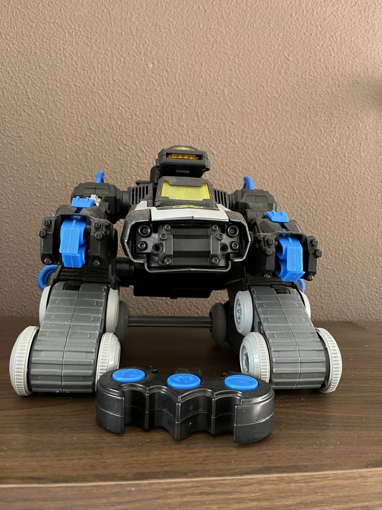 Transformer batman com comando
