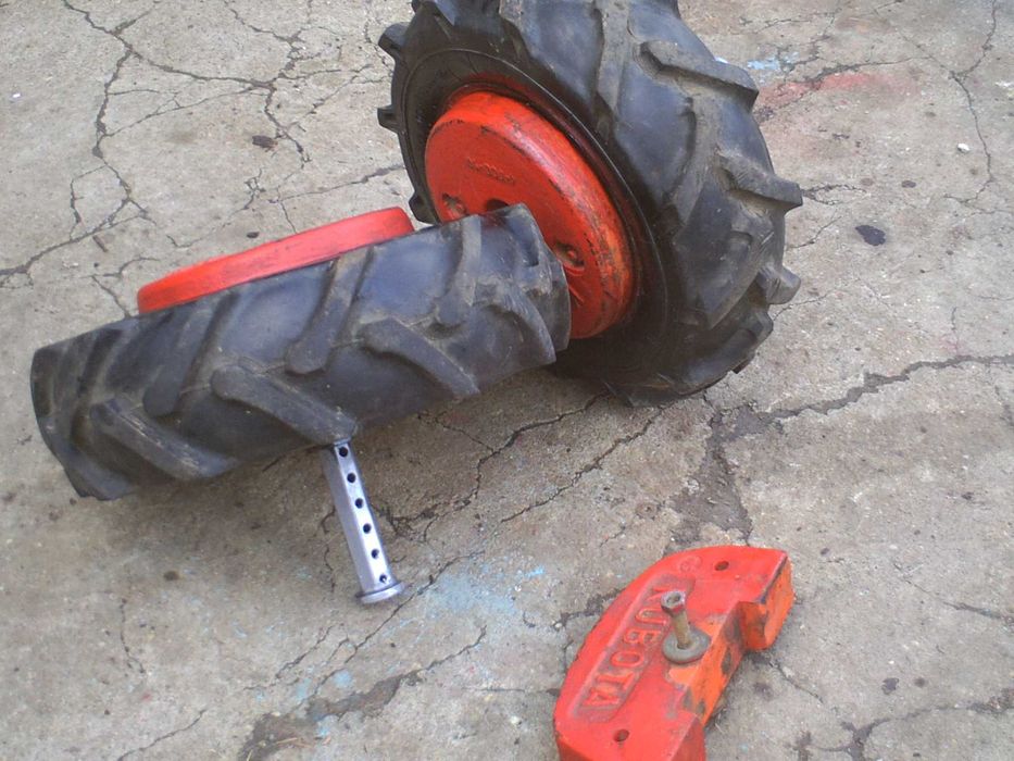 rodas com pesos e peso frontal motocultivador\motoenxada KUBOTA TF60