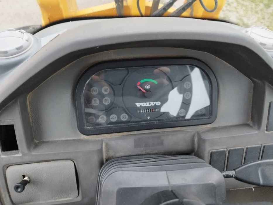 Ładowarka Volvo L25F sprowadzona 4400 MTH opony 90% zadbana