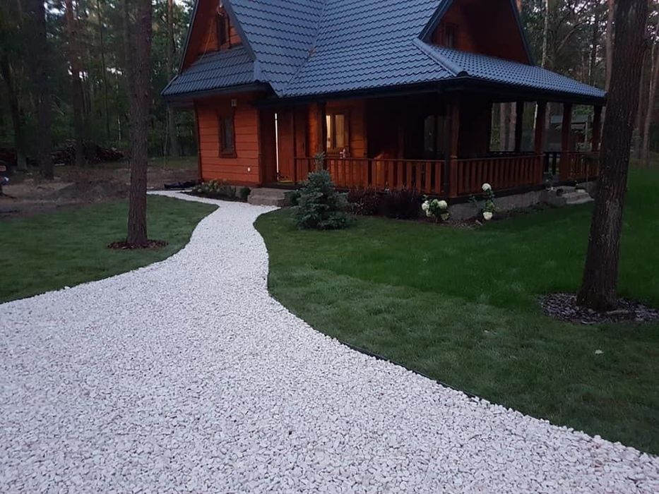 Białe kruszywo dekoracyjne grys biały fr. 16-32mm