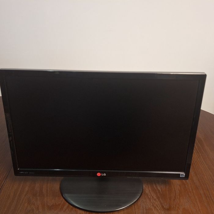 Монітор LG IPS LED 22EA53