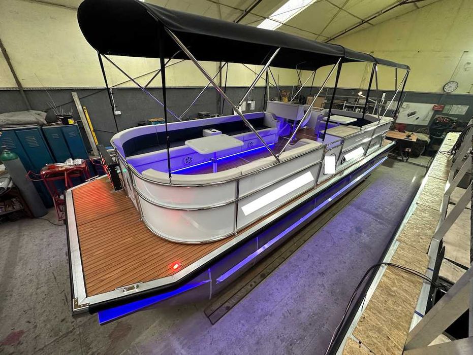 Katamaran / Aquarius 727 Deluxe bimini - na 14 osób