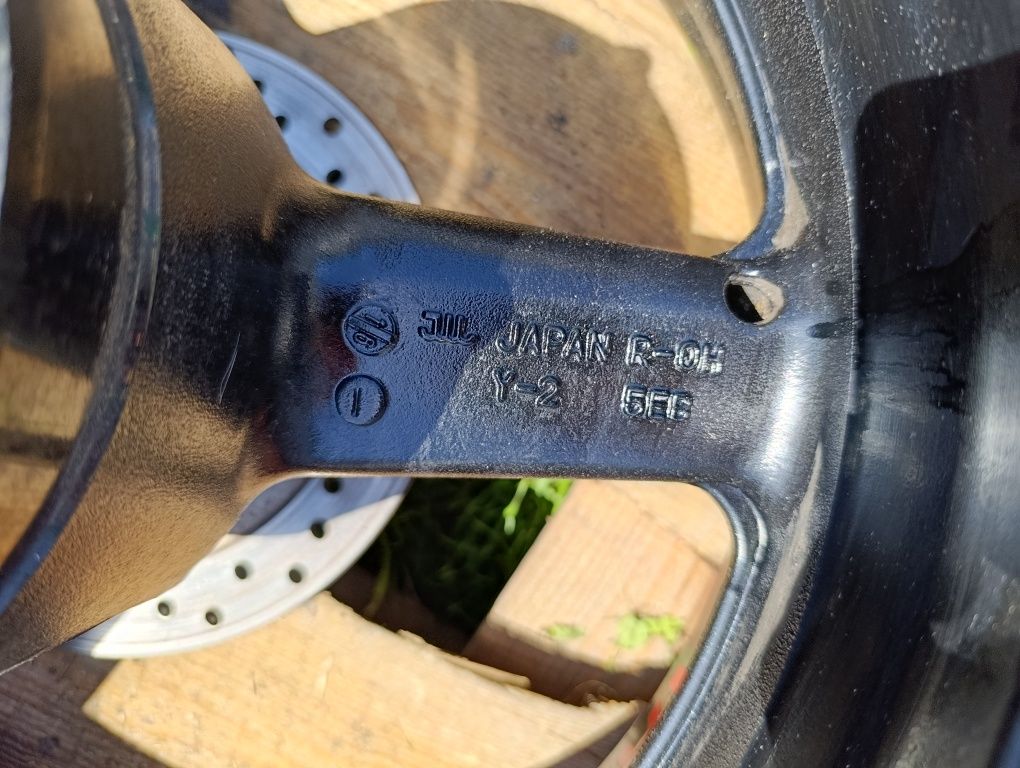 Koło tył tylnie Yamaha R6 RJ03 99 - 02 r tarcza hamulcowa felga opona