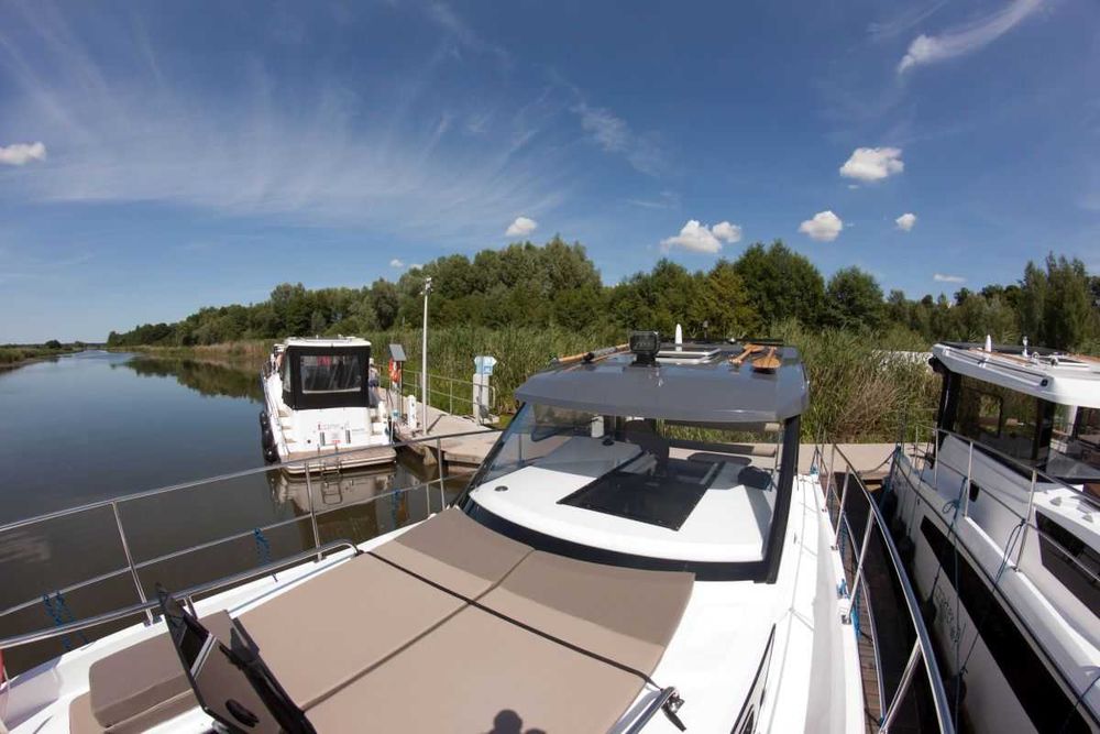 Sprzedam jacht motorowy Nautic 900 / Nautic 990, rok produkcji 2023