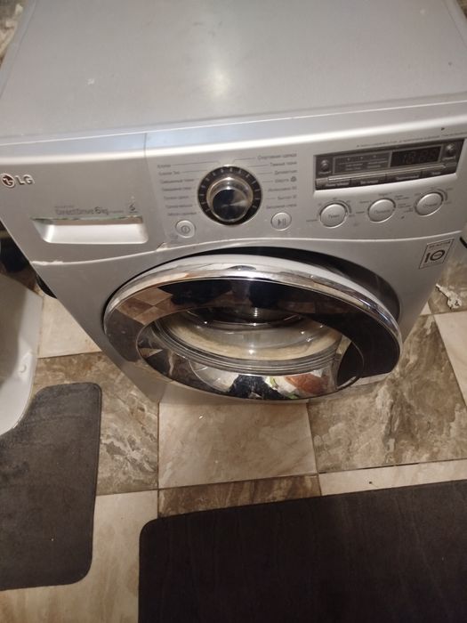 Продам пральну машину на 6 кл LG .Машинка працює гарному стані.