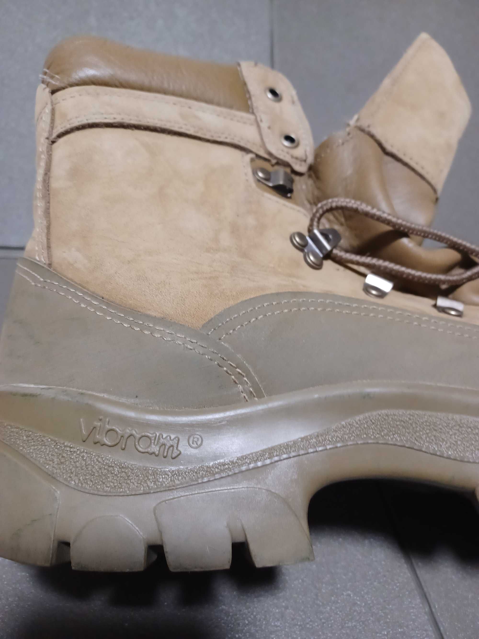 Buty wojskowe US Army Gore-Tex Bates 9,5R