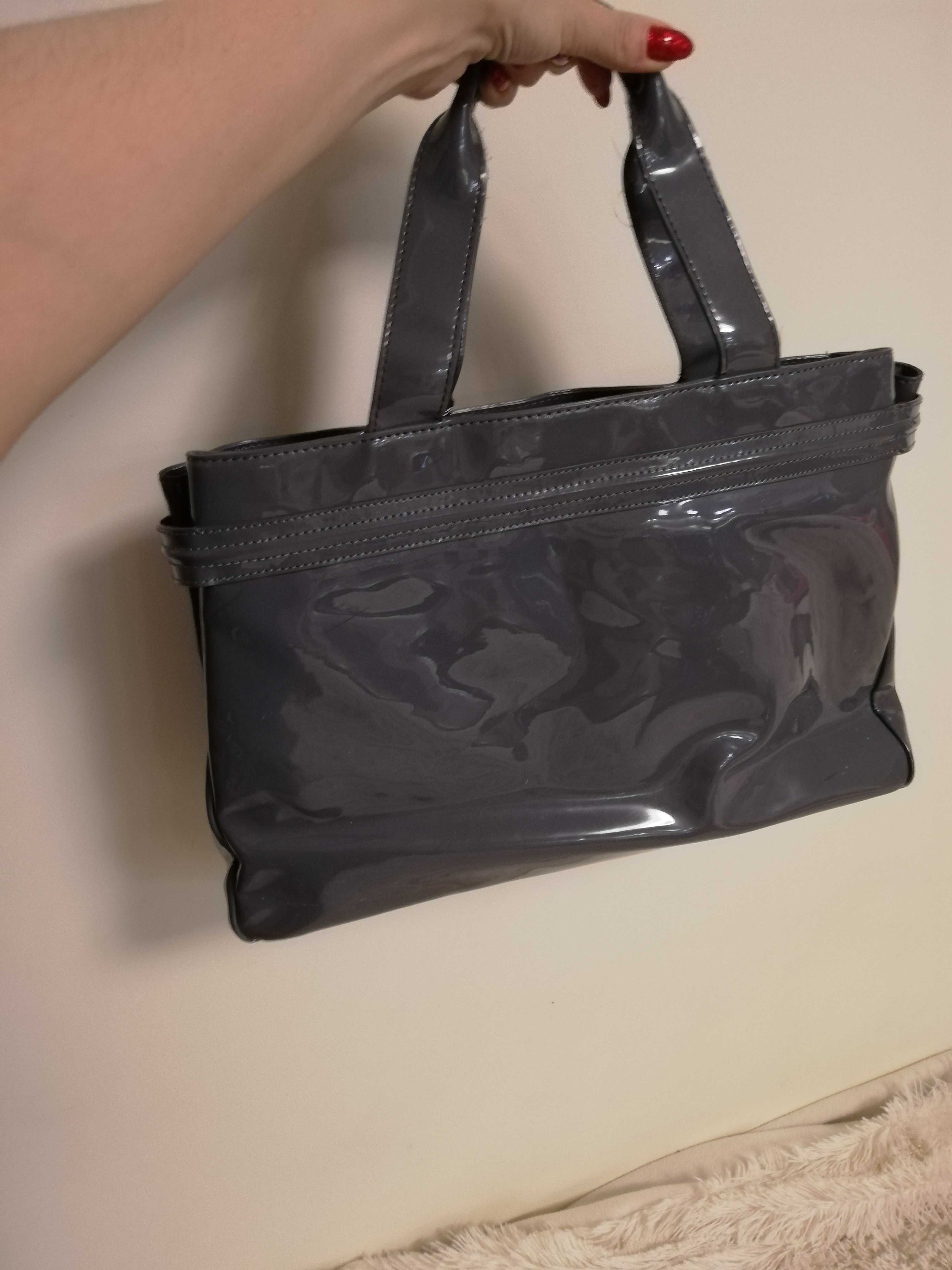 torebka AJ Armani Jeans lakierowana szara