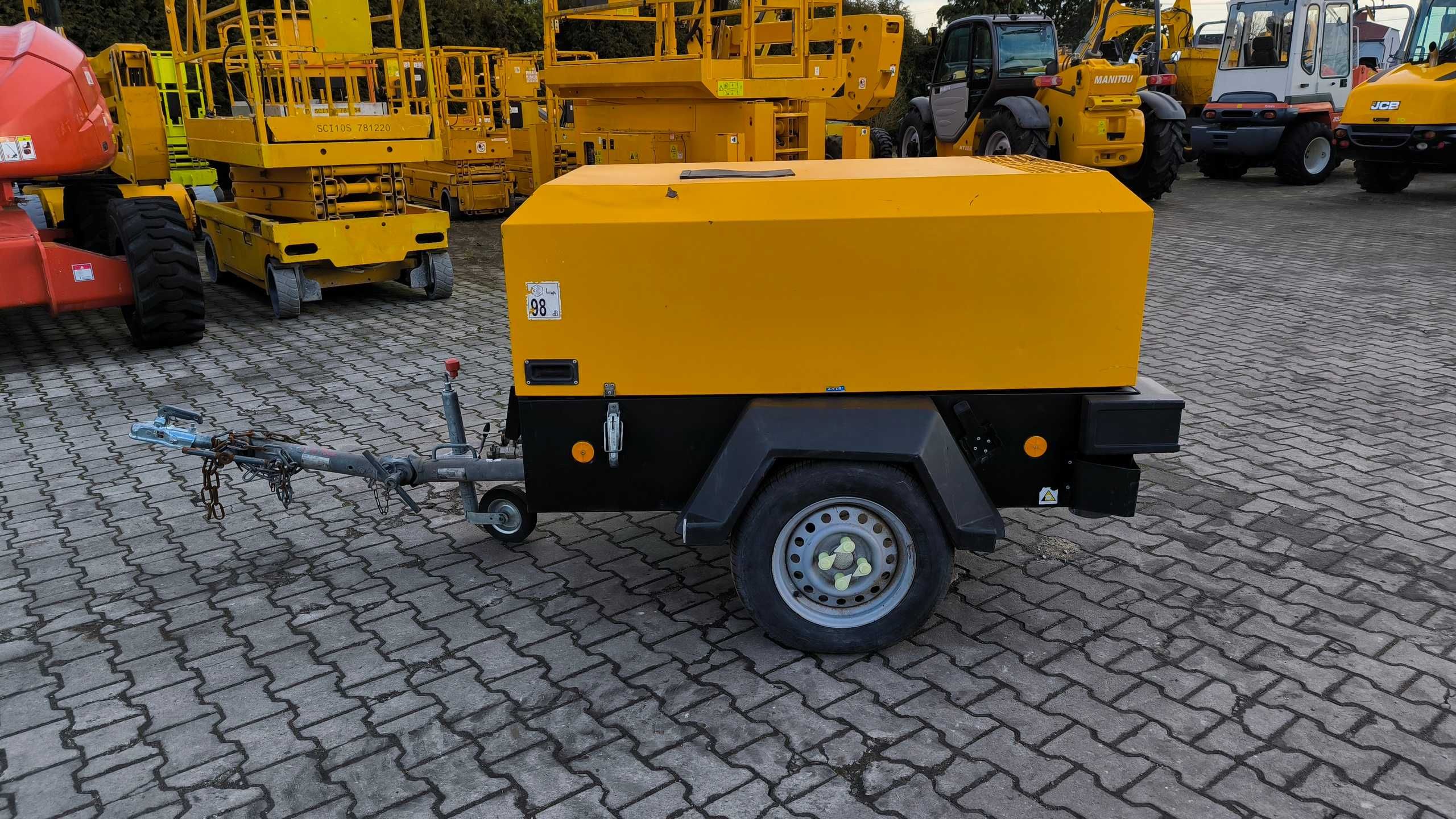Kompresor śrubowy Doosan 731 E rok 2011 cena 22900 netto po serwisie