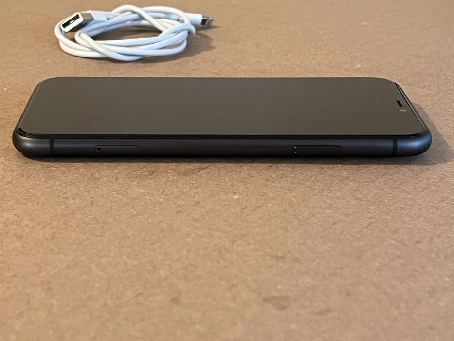 iPhone 11 64GB czarny