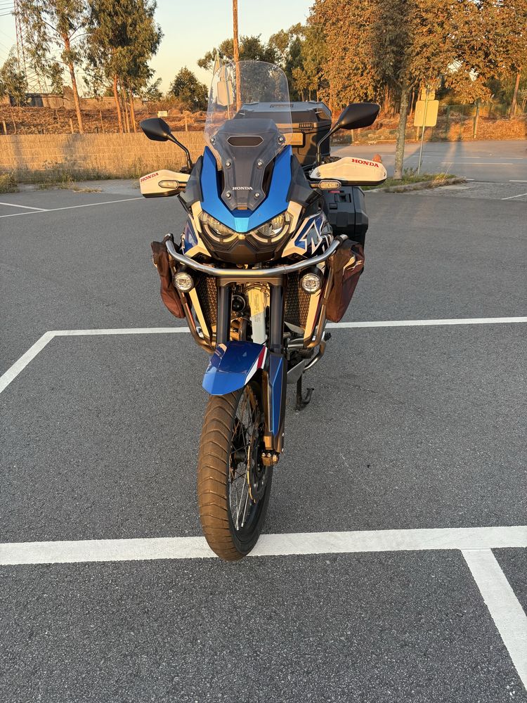 Honda Africa Twin 1100 Dct ( Full extras )