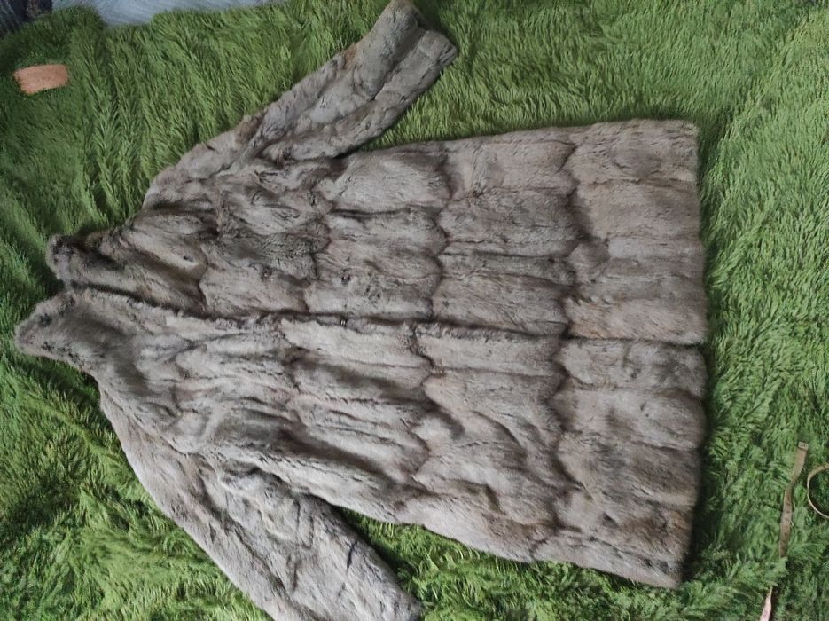 Натур шубка дві в Україні 48-50