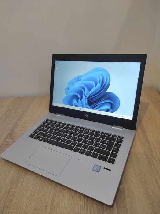 Ноутбук Core i5 8 потоків, 8Gb DDR4, SSD, батарея 2-3 години