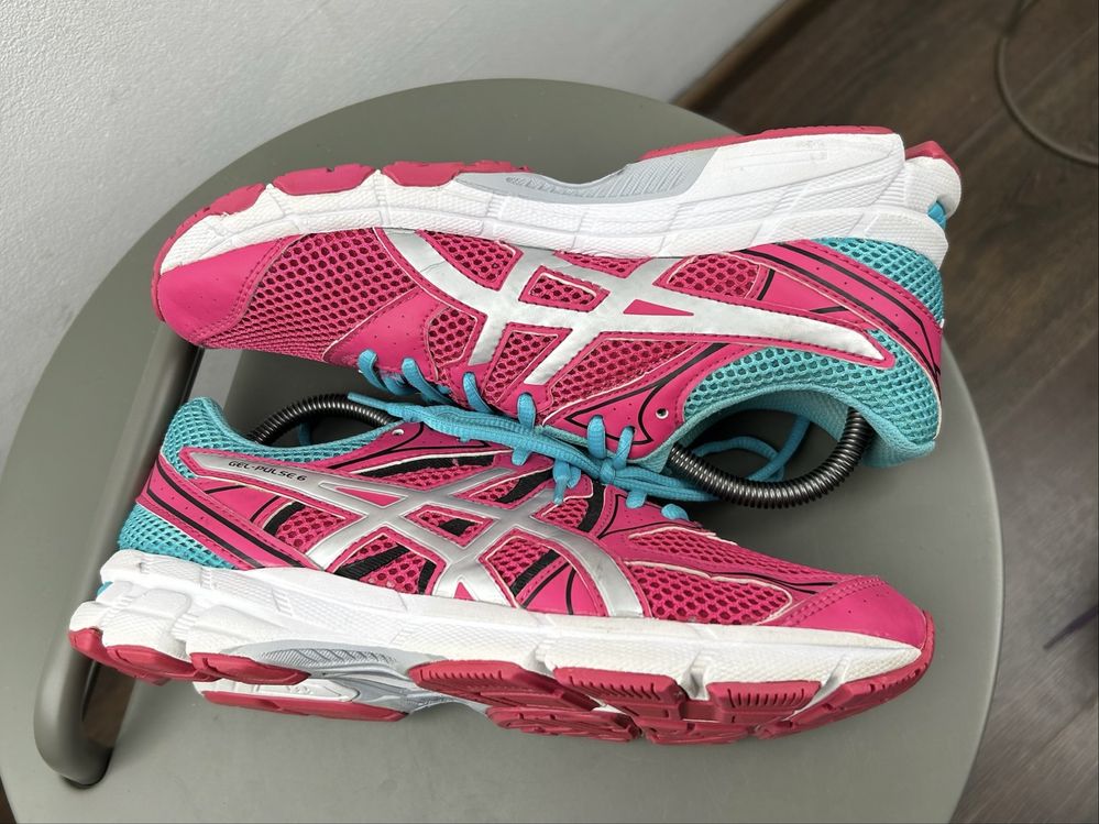 Оригінал! Кросівки Asics Gel Pulse 40 розмір 02402