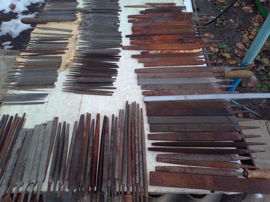 Недорого.Напильники ,пилы циркул, молотки, отвертки, ножницы