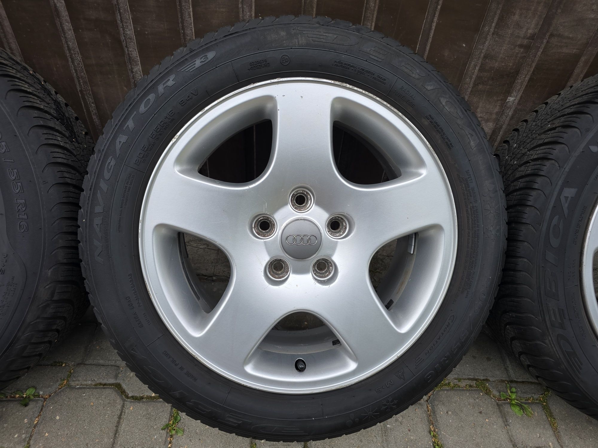 Felgi z oponami 205/55R16 Audi A4 B5 5x112 A6 A3 VW Passat Golf