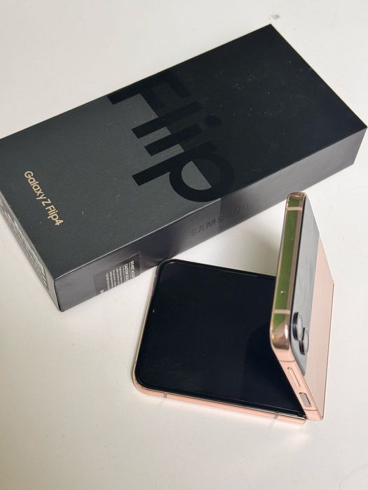 Samsung Galaxy Z Flip4 5G