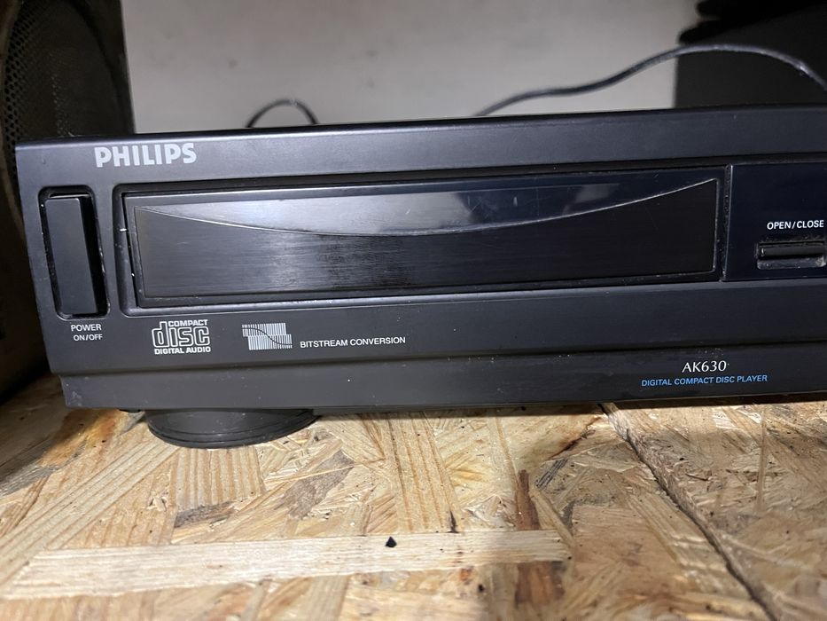CD проигрыватель Philips AK630