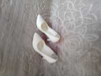 Eleganckie białe buty