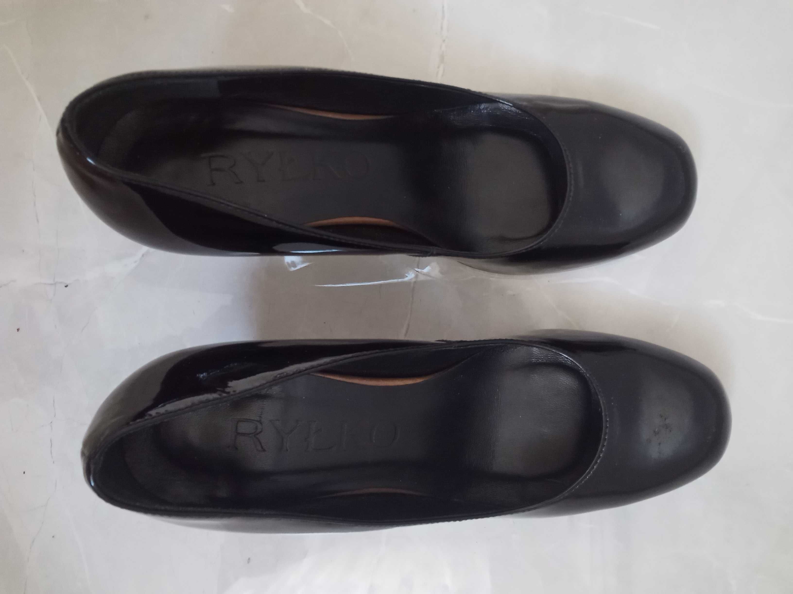 Buty na obcasie lakier czarne r. 38 Ryłko