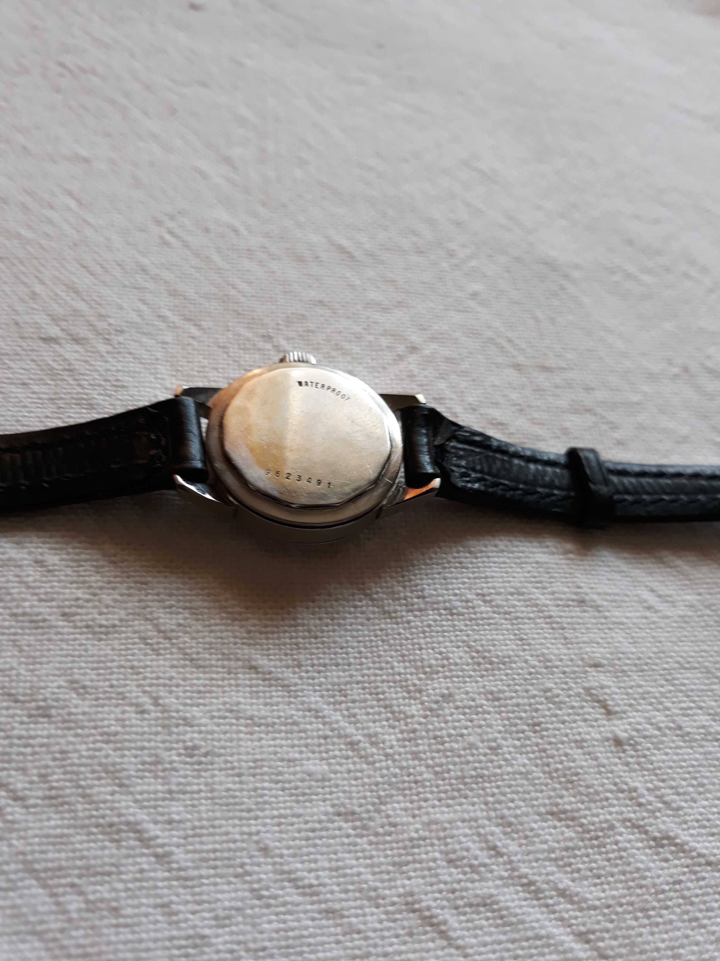 Швейцарський наручний годинник Zenith Waterproof